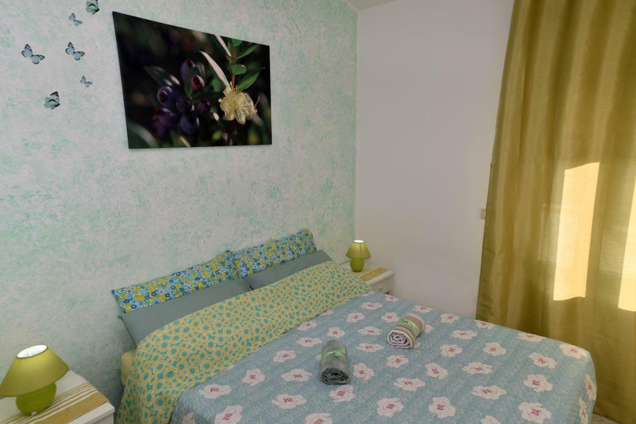 B&B Sa Pintadera Muravera Exteriör bild